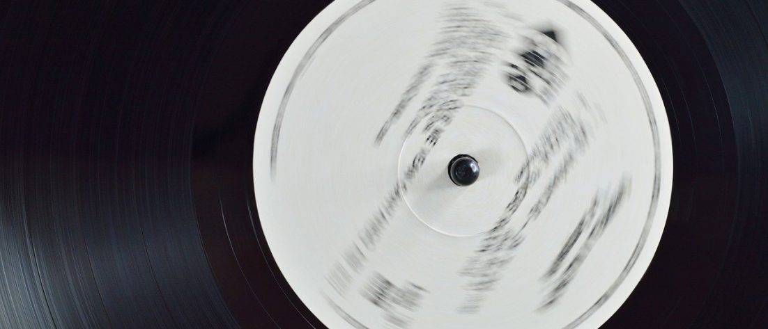 Recording Old Sound Vinyl Music  - padrinan / Pixabay
