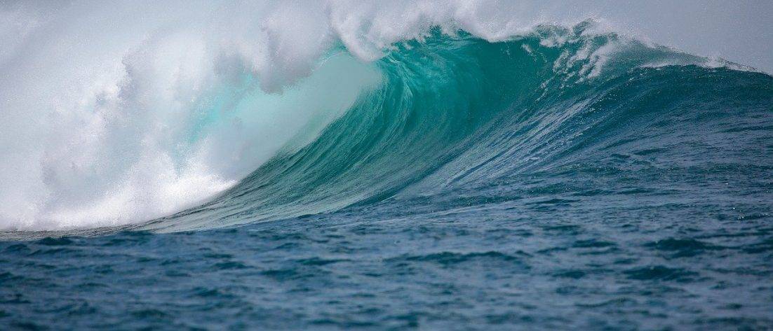 Sea Wave Splash Big Wave Ocean  - Kanenori / Pixabay