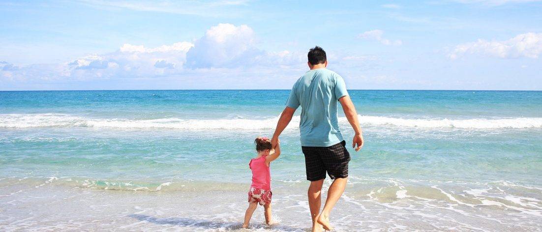 Father Daughter Beach Family Daddy  - sarahbernier3140 / Pixabay
