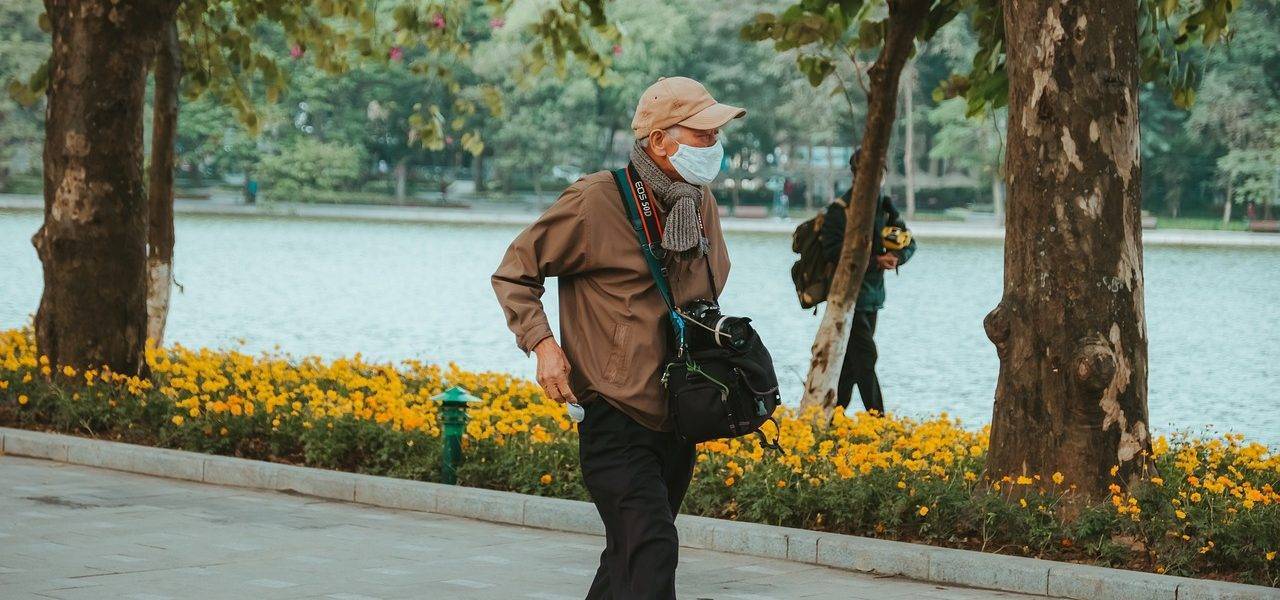Man Photographer Mask Face Mask  - khoinguyenfoto / Pixabay