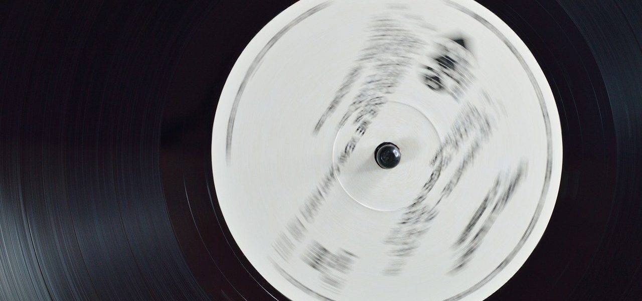 Recording Old Sound Vinyl Music  - padrinan / Pixabay