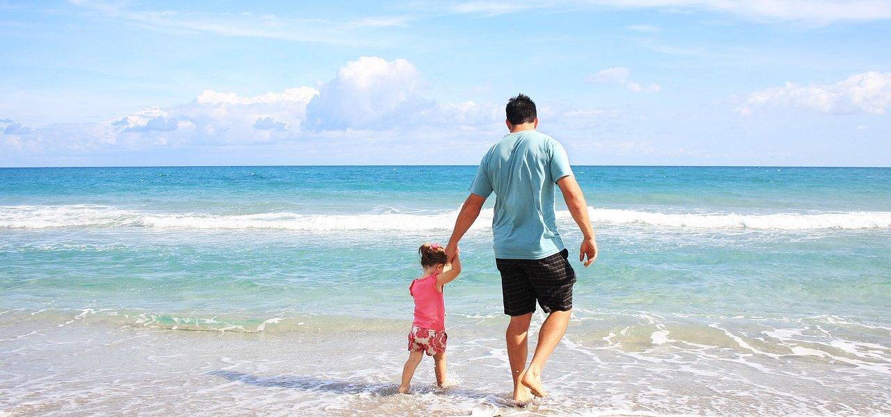 Father Daughter Beach Family Daddy  - sarahbernier3140 / Pixabay